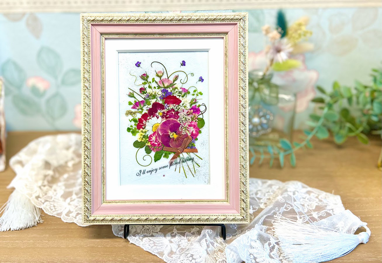 【JYキラキラ様おまとめ】ピンクのお花を運んできたよ♡＊シーグラスアート JYキラキラ様おまとめ】ピンクのお花を運んできたよ