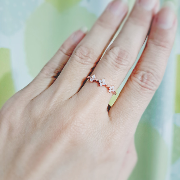 Glitter small flower free size ring SV925 ~  桜色 ピンクゴールド 2枚目の画像