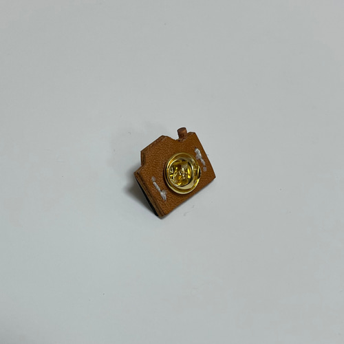 ハンドメイド ピンバッチ グレーとベージュ 1_000000095296.jpg