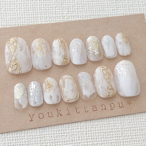 ネイルチップ 現品 14枚セット＊白とゴールドのニュアンスネイル