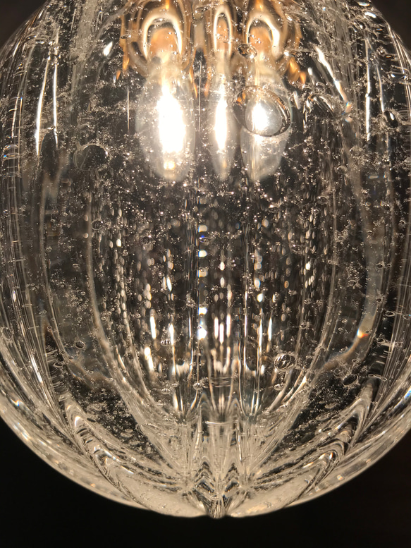 麻炭ガラス・ランプシェード『大14cm』透明クリア 球体 E17ソケット (ヒマラヤ産原種 麻炭使用） 2枚目の画像