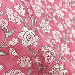 【50cm單位】粉紅色淺粉紅白花印度手工塊印花布料棉質 第5張的照片