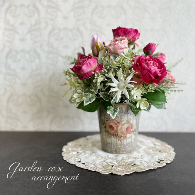「送料無料」ガーデンローズのラウンド型　フラワーアレンジメント 11,248円