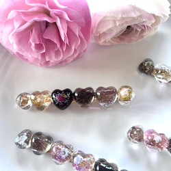 新作♡猫ちゃん好きな方に♡猫の形の淡色ドライフラワー押し花