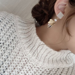 Color Square mat flower tassel pierce/earring(Off-white) 3枚目の画像