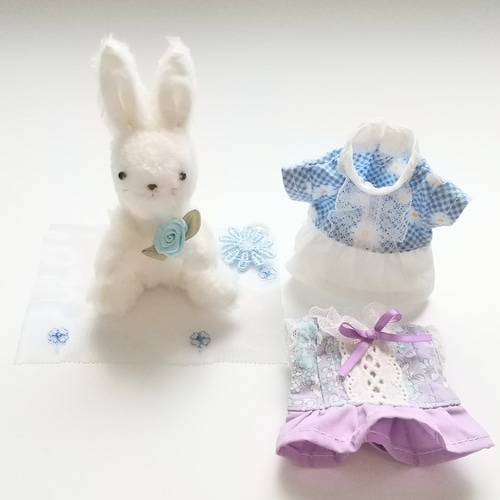 【匿名配送】うさぎのぬいぐるみ　和風　青　花柄 ちりめん人形 マスコット お手玉 うさぎ ウサギ 兎 癒し 縁起物