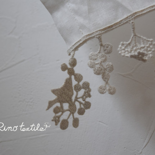 リネンカフェカーテン 裾 刺繍トリム 小鳥＆木の実付き カーテン リノ