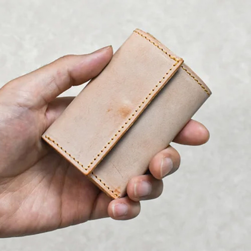 1つの財布で多様な機能性! 三つ折り ミニ財布 キーケース 本革 1つの財布で多様な機能性! 三つ折り ミニ財布 キーケース 本革