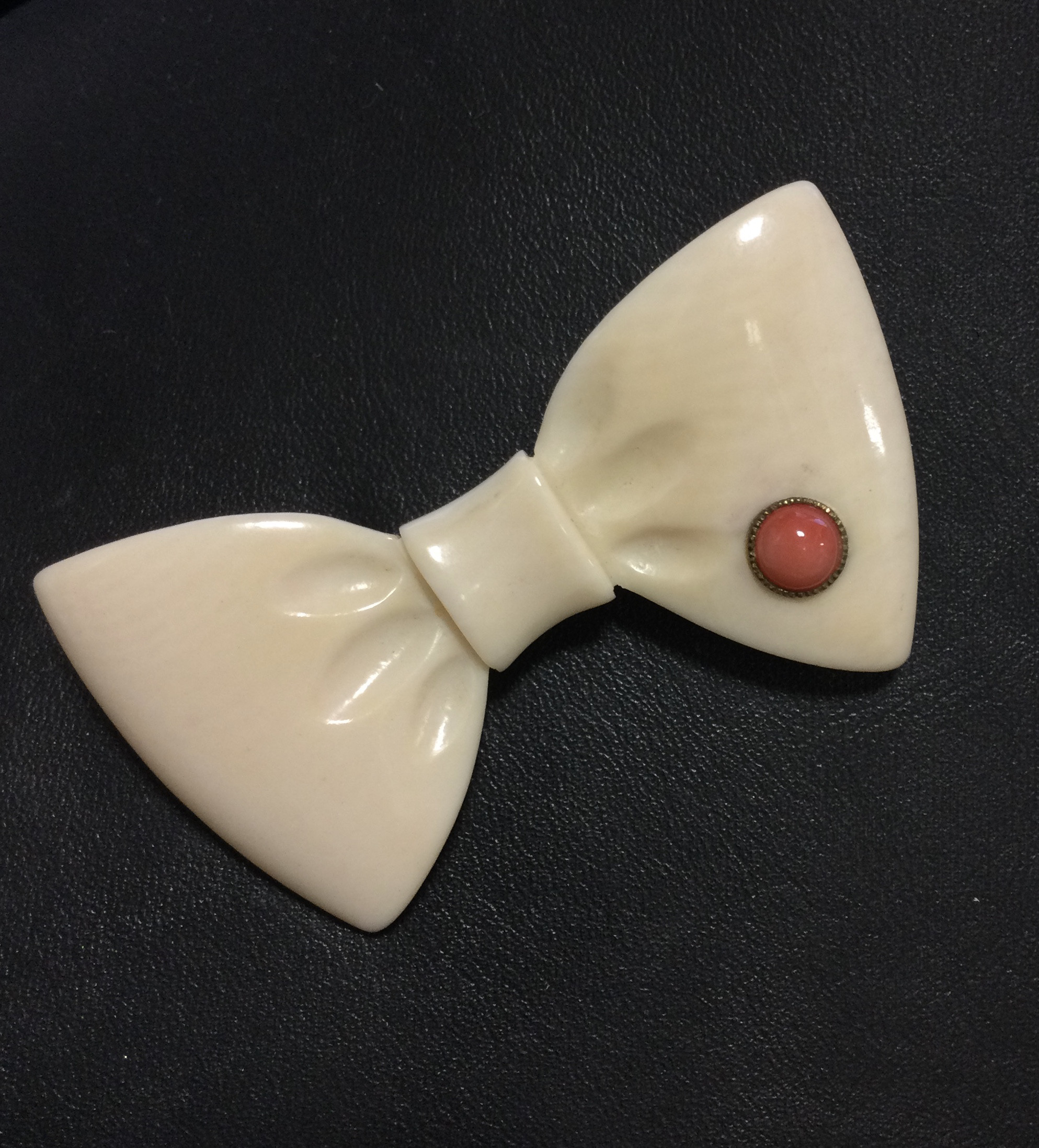 ☆本象牙リボンブローチ　A-9 ※