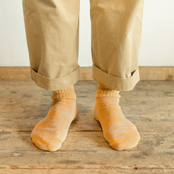 「呼吸和紙襪」麻混合混合黃色 第1張的照片