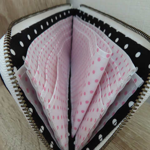 ＊最終処分＊女の子＆うさぎ＊ハンドメイド＊長財布＊パッチワーク＊ Amazon.co.jp: [ANNA SUI] [アナスイ] 長財布 L字ファスナー 本