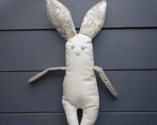 0-5sai］洗える 着せ替え ぬいぐるみ うさぎのきぃさん リバティー