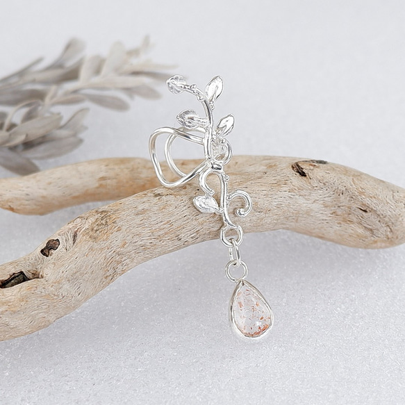 インクルージョンクォーツの蔓飾りイヤーカフ(左耳用）天然石  