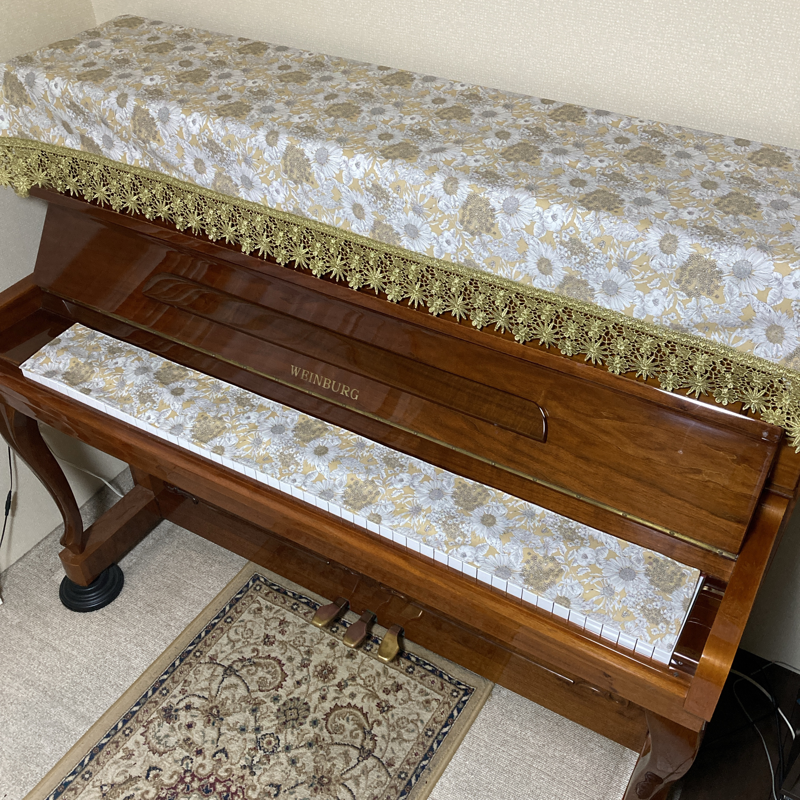 リバティ「スイムダンクレア」ベージュ使用／アップライトピアノ・電子ピアノカバー・８８鍵対応