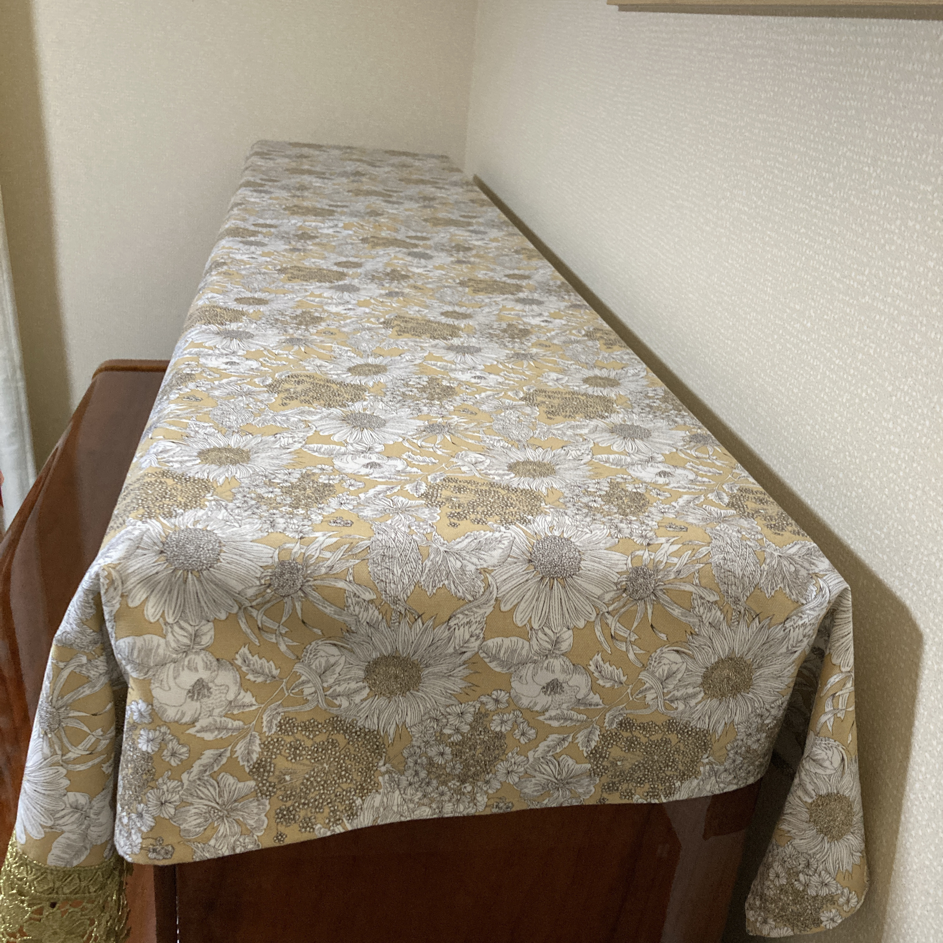 リバティ「スイムダンクレア」ベージュ使用／アップライトピアノ・電子ピアノカバー・８８鍵対応