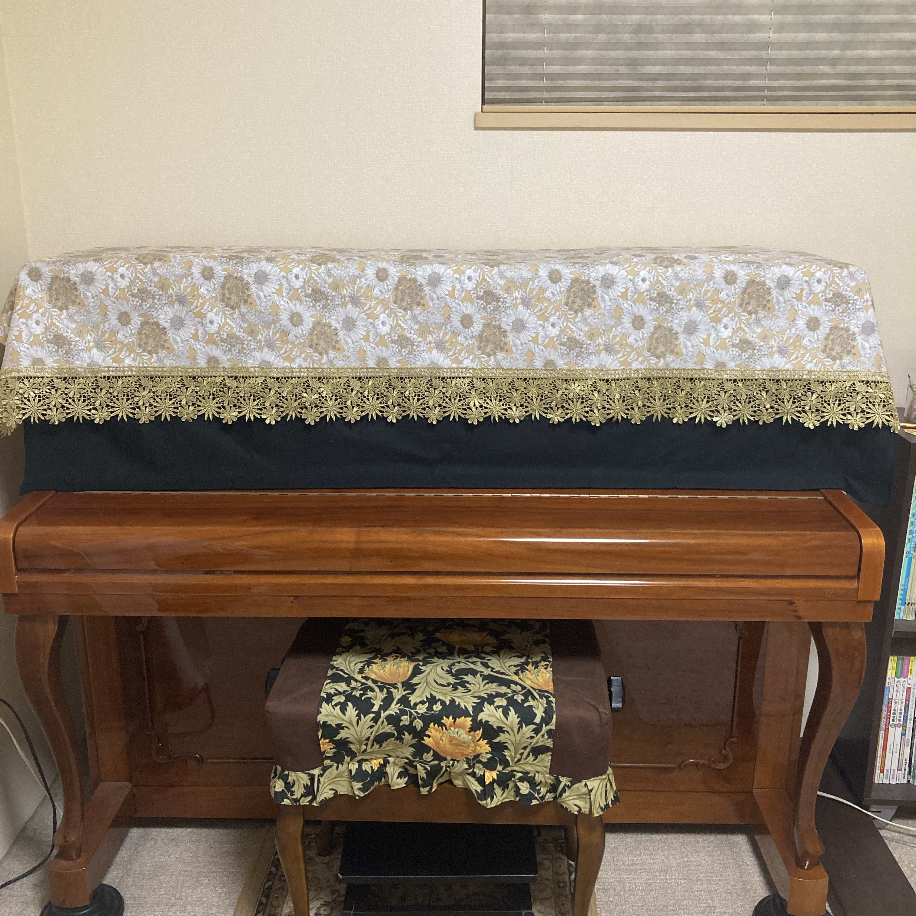 リバティ「スイムダンクレア」ベージュ使用／アップライトピアノ・電子ピアノカバー・８８鍵対応