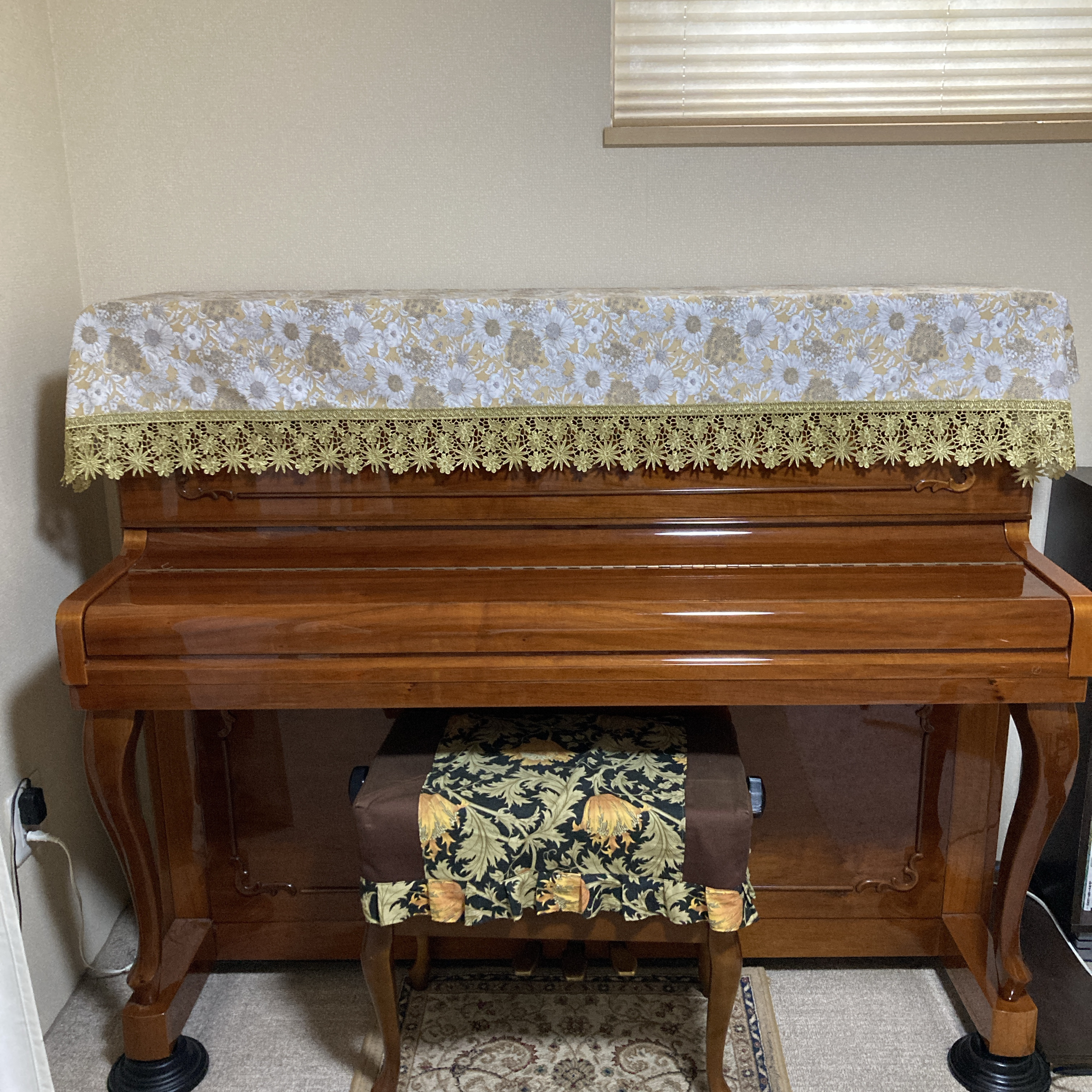 リバティ「スイムダンクレア」ベージュ使用／アップライトピアノ・電子ピアノカバー・８８鍵対応