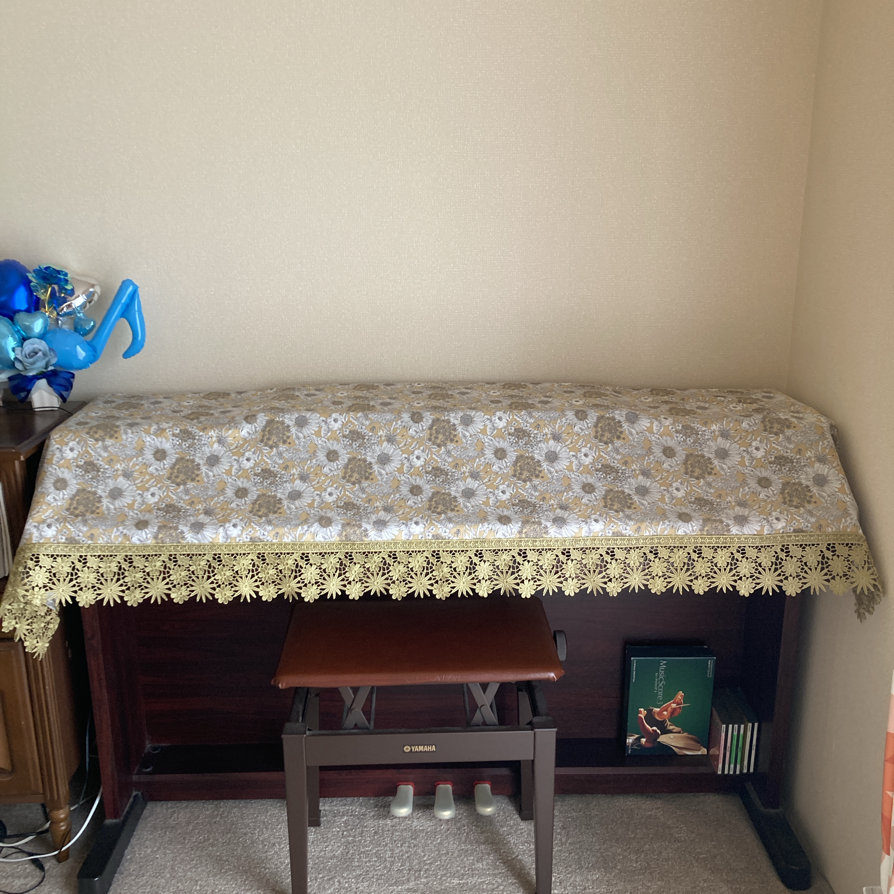 リバティ「スイムダンクレア」ベージュ使用／アップライトピアノ・電子ピアノカバー・８８鍵対応