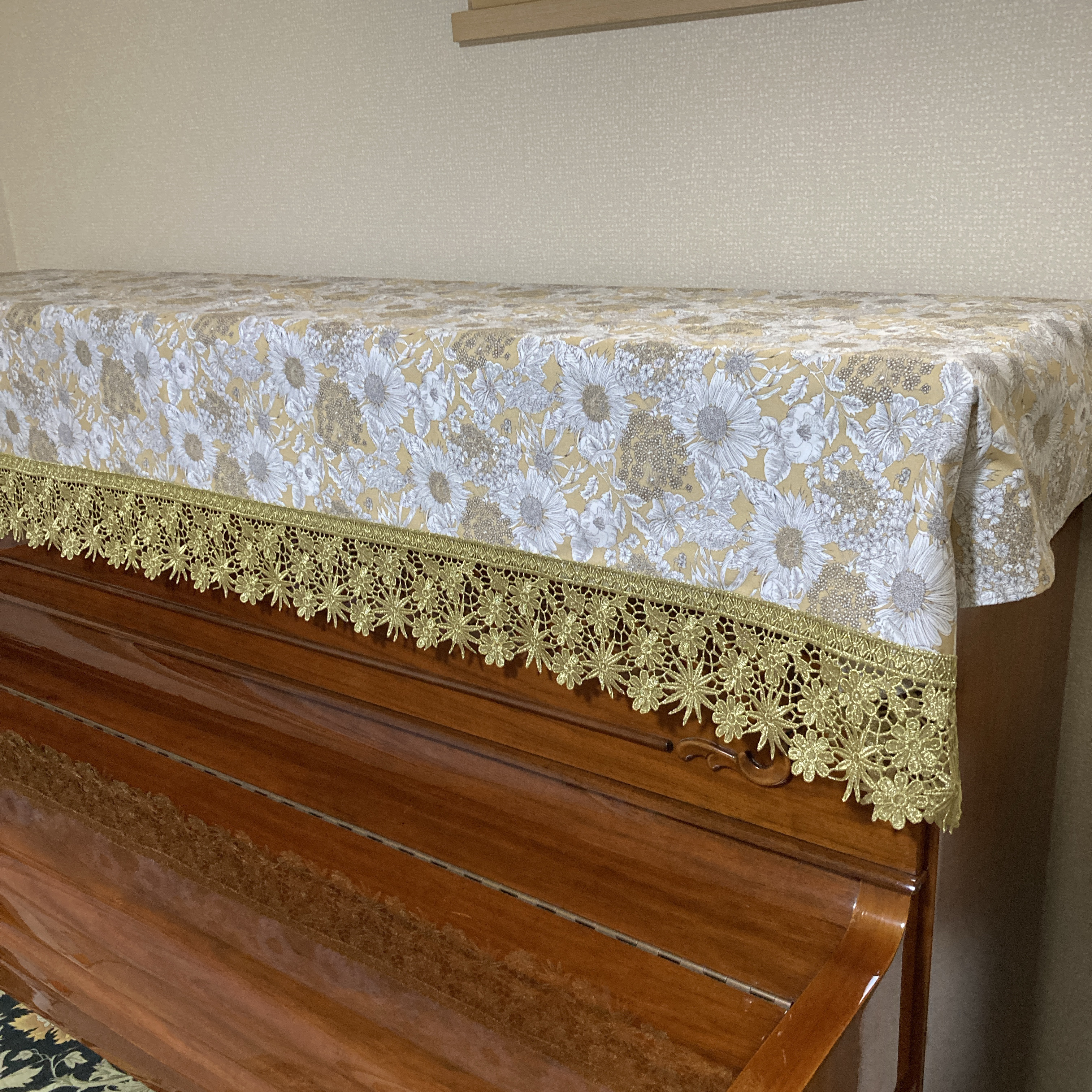 リバティ「スイムダンクレア」ベージュ使用／アップライトピアノ・電子ピアノカバー・８８鍵対応