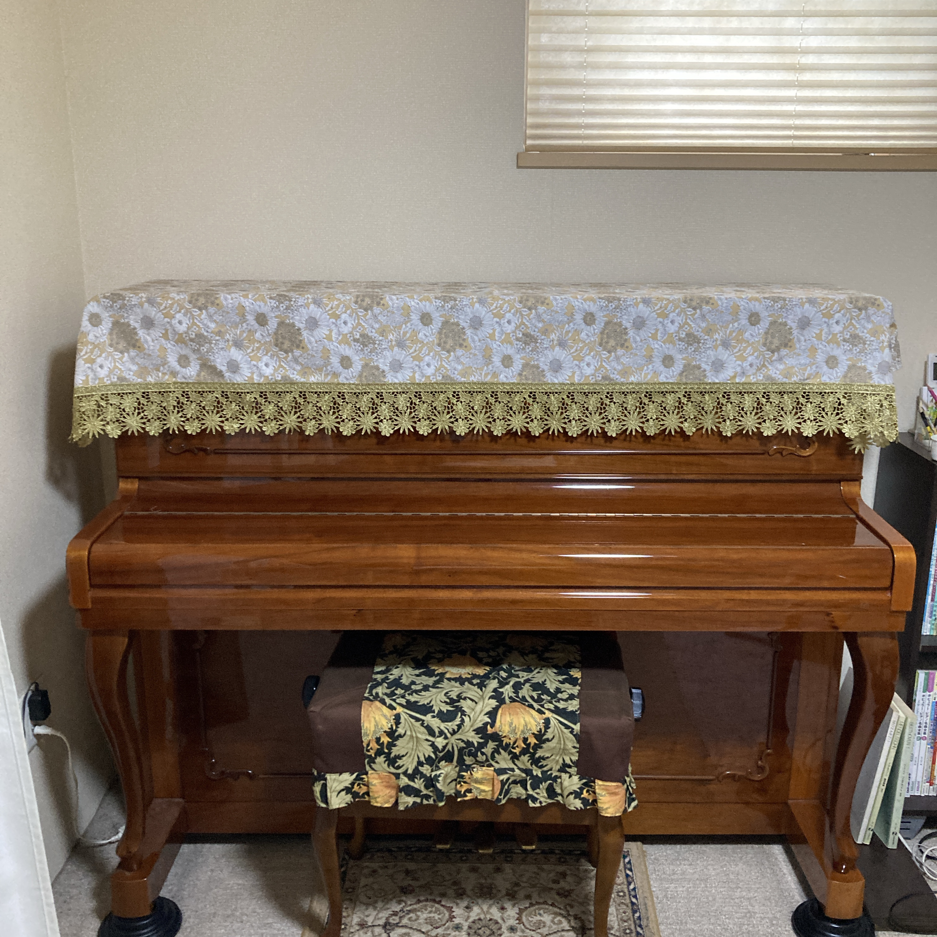 リバティ「スイムダンクレア」ベージュ使用／アップライトピアノ・電子ピアノカバー・８８鍵対応