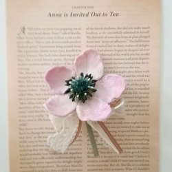 染め布花＊くすみピンク・アネモネのコサージュ 2枚目の画像