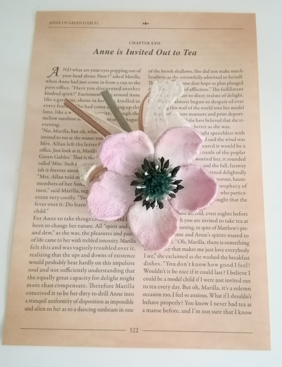 染め布花＊くすみピンク・アネモネのコサージュ 3枚目の画像