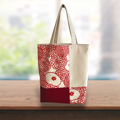 sale!) ポケット3つ！A4が入る万能トートバッグ/鮮やかな赤色ダリアが