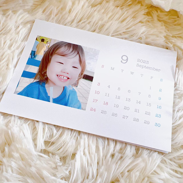 2L 卓上 開始月が選べる 光沢紙 【I】 写真入り2024年カレンダー カレンダー 子供 ペット プレゼント 6枚目の画像