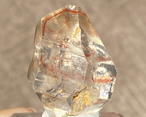 瓶入りルベライト原石とハーキマーダイヤモンド原石 レア 瓶入りルベライト原石とハーキマーダイヤモンド原石 レア