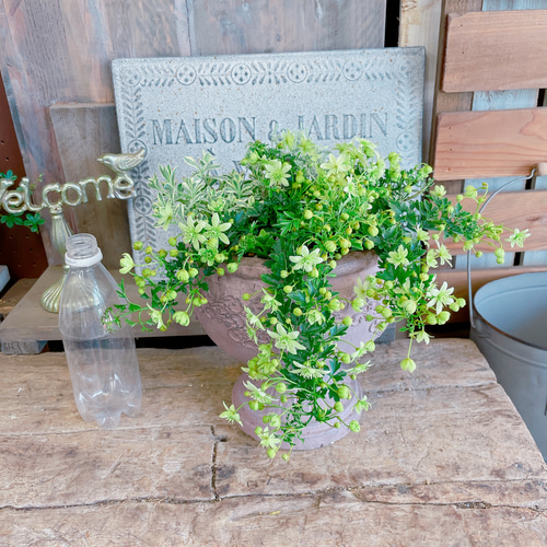 グムンドナー陶器 緑の小花 陶器鉢！ライムグリーンの小花♡クレマチス