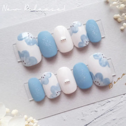 サイズオーダー】ほっこり手描きネモフィラの水色ネイルチップ ネイル