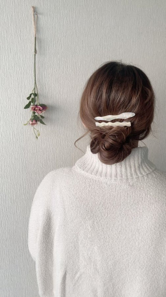 W wave design hair clip(Off-white aurora) 2枚目の画像