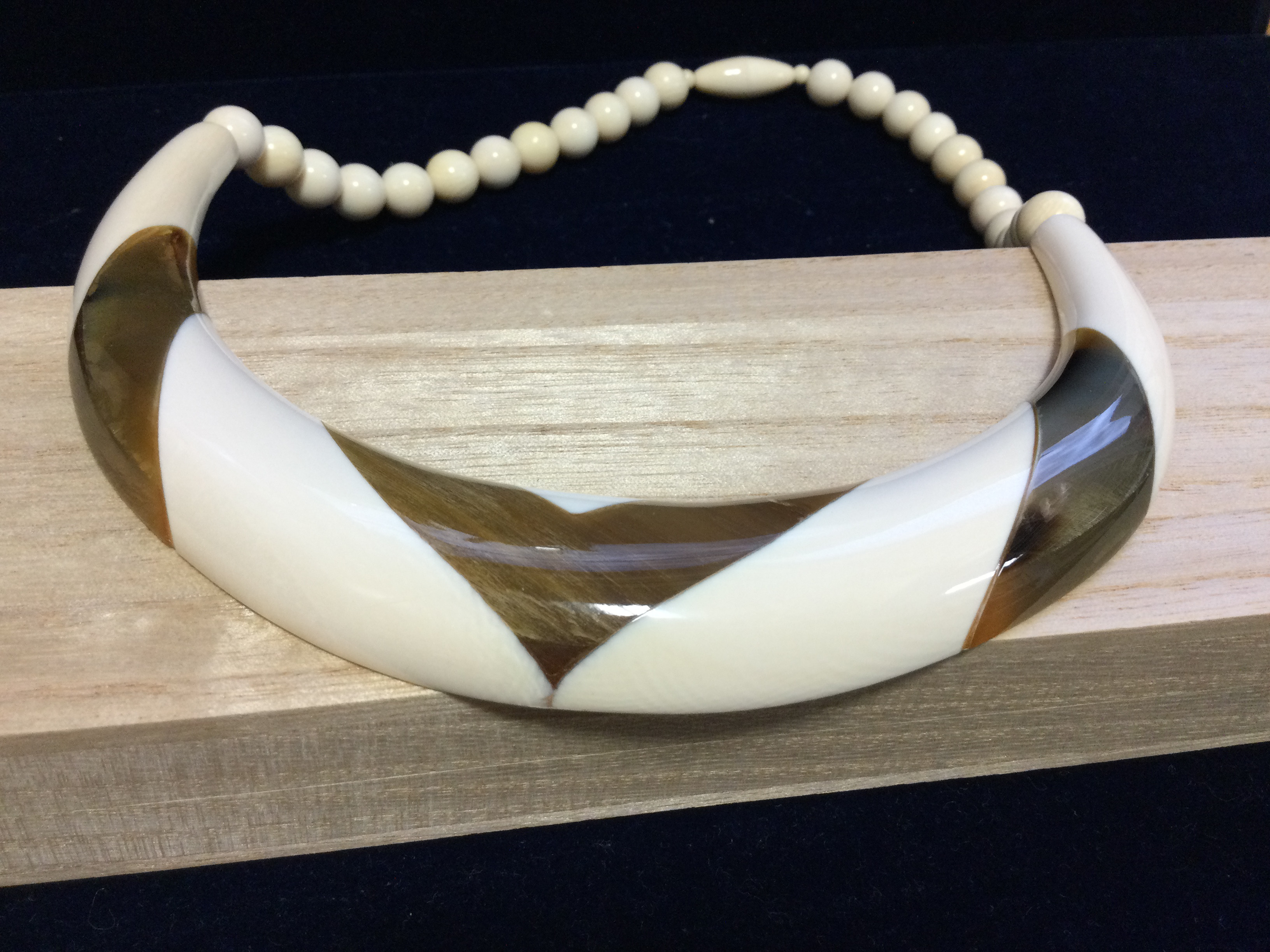 ☆本象牙＆水牛ネックレス　A-65 ※