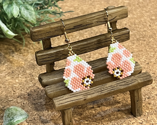 ビーズ刺繍眼鏡ケース(#081 黒帯柄) | 柏ビーズ
