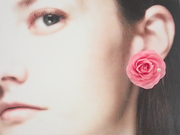 本物の花　ローズメリアのピアス　プリンセスピンク　パールキャッチ　Tenshinranman’s Rosemantic 7枚目の画像