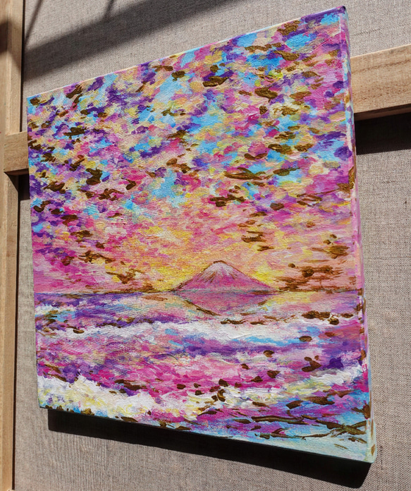ピンクの空と富士山のある絵 3枚目の画像