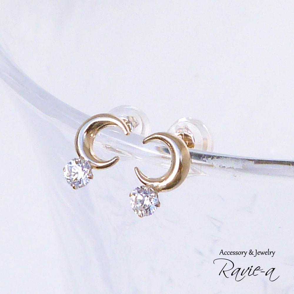 K10YG ムーンデザインCZピアス 三日月 3mmキュービック