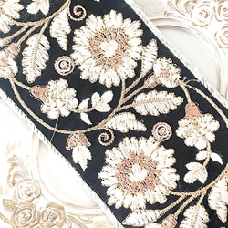 [ 204 ] 黒 ブラック 花柄 幅:8.5cm インド刺繍 リボン 1枚目の画像