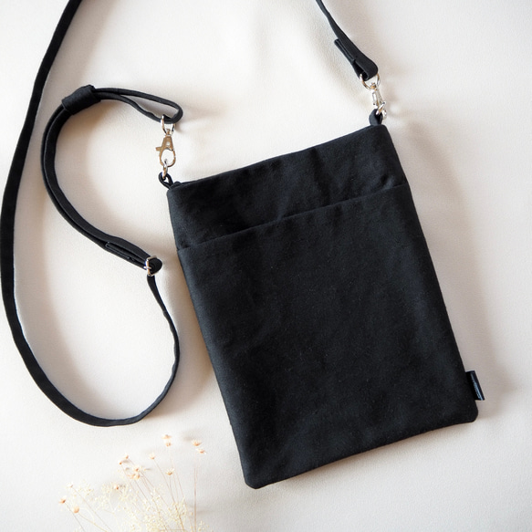 ロラライハリス♡ブラックWデニム♡刺繍のサコッシュ♡ポシェット♡ ロラライハリス♡ブラックWデニム♡刺繍のサコッシュ