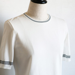 【乾淨的袖口！易疊搭】條紋棉彈性短袖套頭衫【米白色】 第8張的照片