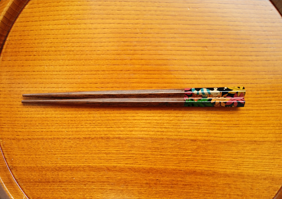 タツノオトシゴの漆絵五角子供箸〔16.5㎝〕 3枚目の画像