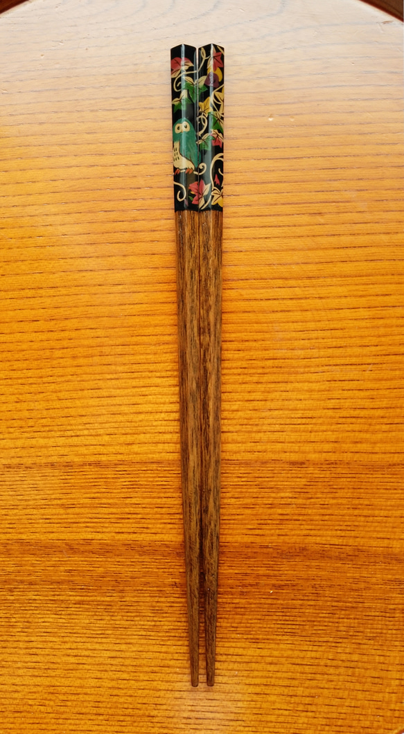 フクロウの漆絵五角子供箸〔18㎝〕 2枚目の画像
