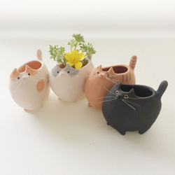 [受注制作]テクテクNEKO TSUBO（素焼きの猫　花器） 1枚目の画像