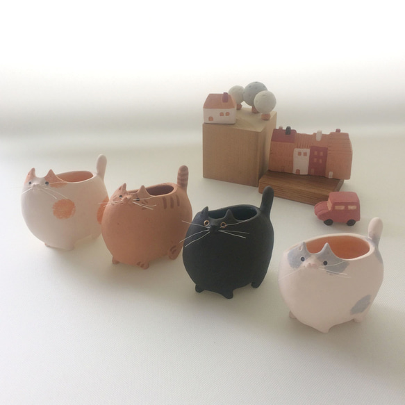 [受注制作]テクテクNEKO TSUBO（素焼きの猫　花器） 7枚目の画像