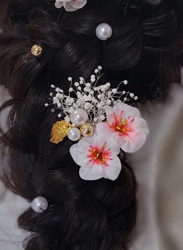 桜　つまみ細工　髪飾り　プリザーブドフラワー　かすみ草　成人式　卒業式　結婚式 4枚目の画像