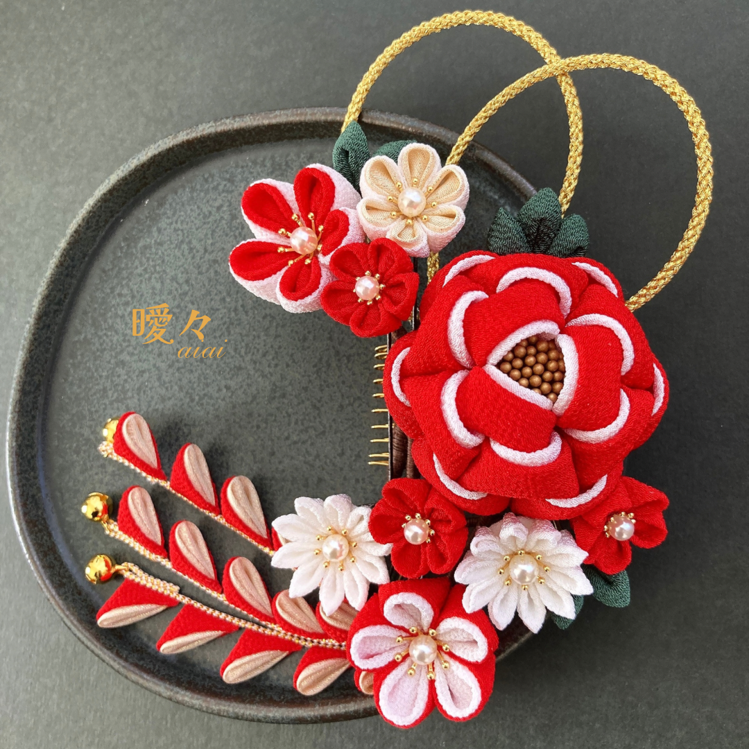 七五三用髪飾り　つまみ細工　赤　ゴールド