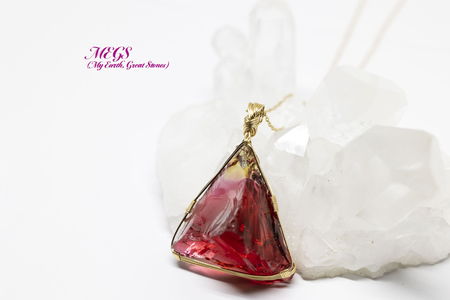 【女神巻き®】 アンダラクリスタル  ストロベリーレッド ～Sweet memories ワイヤーアートペンダントトップ