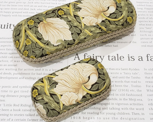 【ナエ】ウィリアムモリス／メガネケース.ミニアクセサリーケース ナエ様専用】ウィリアムモリス／メガネケース.ミニアクセサリー