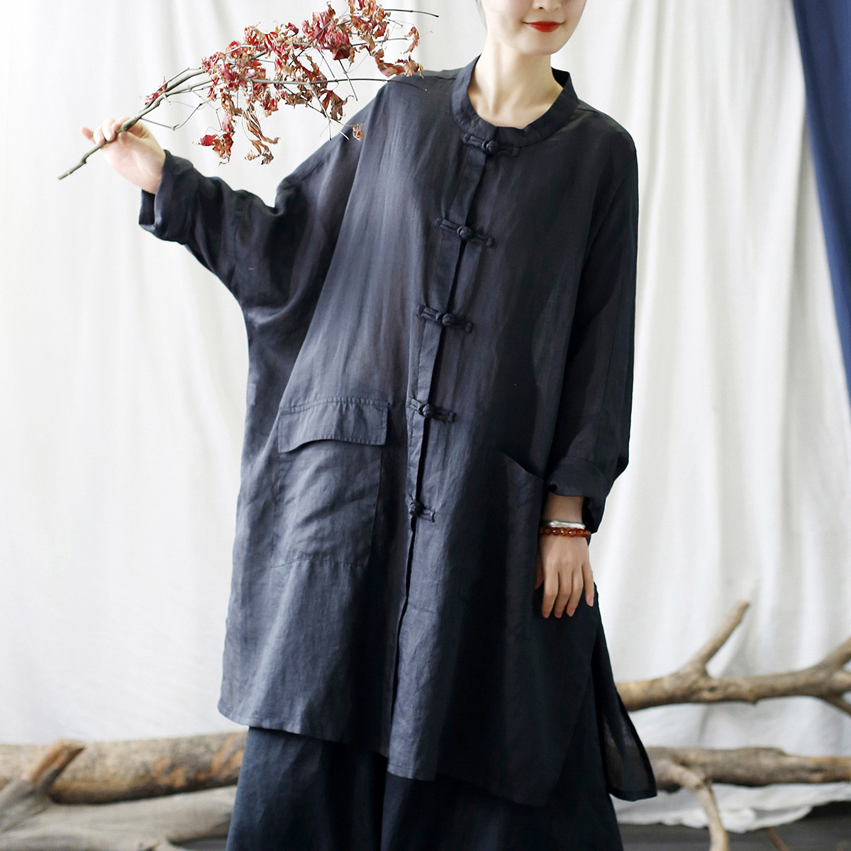 チャイナドレス風　トップス 長袖シャツ　ブラウス 黒色22128