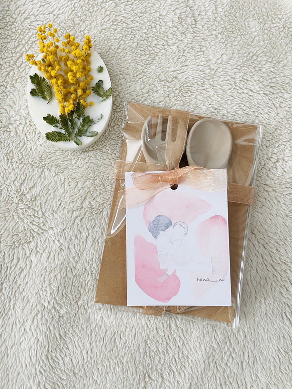 名入れができる♪ フォーク　スプーン　の2点セット♪ 出産祝い　離乳食　シリコン　くすみカラー　プチギフト 8枚目の画像